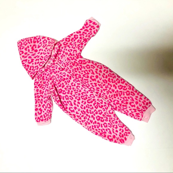 Carter’s Infant girl one piece sleepers/pajamas 3 are 6 months, 1 is 6-9 months - Picture 3 of 12